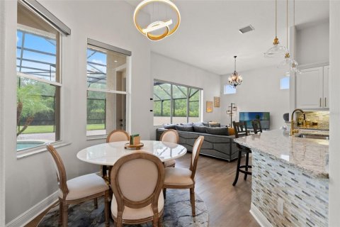 House in Tampa, Florida 5 bedrooms, 383.04 sq.m. № 2138012 - photo 16
