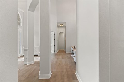 House in Tampa, Florida 5 bedrooms, 383.04 sq.m. № 2138012 - photo 13