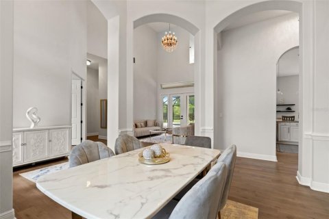 House in Tampa, Florida 5 bedrooms, 383.04 sq.m. № 2138012 - photo 10