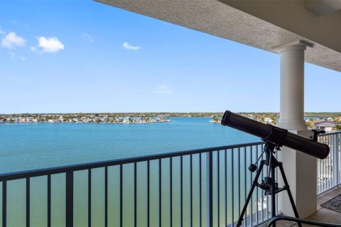Condo in Redington Shores, Florida, 4 bedrooms  № 2099493 - photo 18