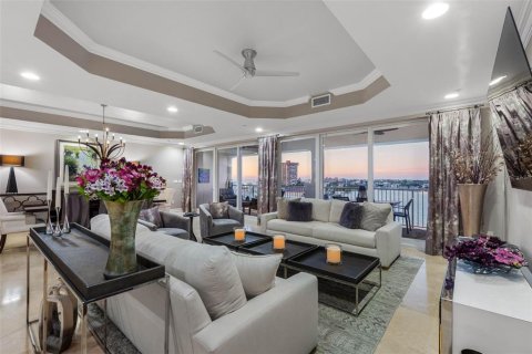 Condo in Redington Shores, Florida, 4 bedrooms  № 2099493 - photo 5