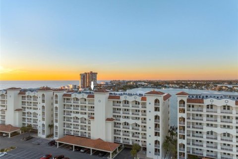 Condo in Redington Shores, Florida, 4 bedrooms  № 2099493 - photo 2