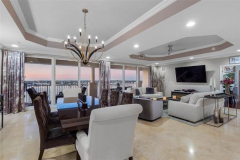 Condo in Redington Shores, Florida, 4 bedrooms  № 2099493 - photo 4