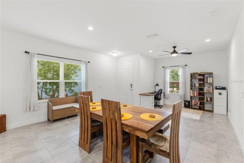 House in Parrish, Florida 2 bedrooms, 152.45 sq.m. № 2195958 - photo 17