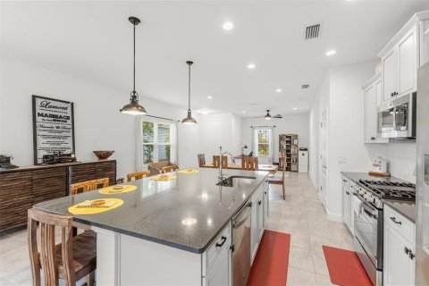 House in Parrish, Florida 2 bedrooms, 152.45 sq.m. № 2195958 - photo 8