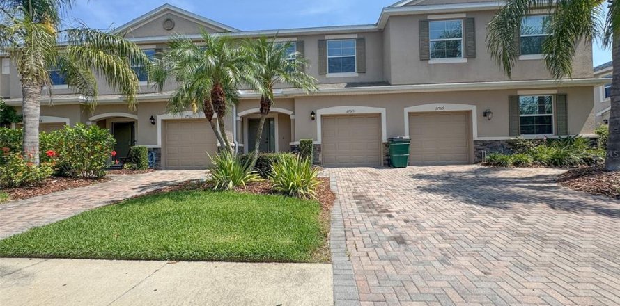 Townhouse in Wesley Chapel, Florida 3 bedrooms, 156.91 sq.m. № 2209779