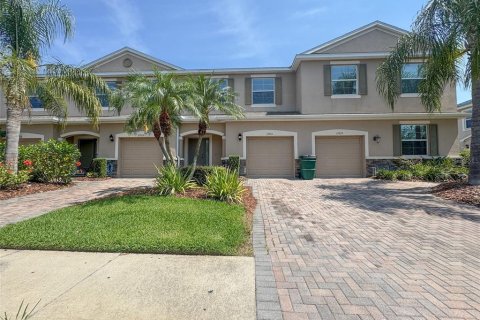 Townhouse in Wesley Chapel, Florida 3 bedrooms, 156.91 sq.m. № 2209779 - photo 2