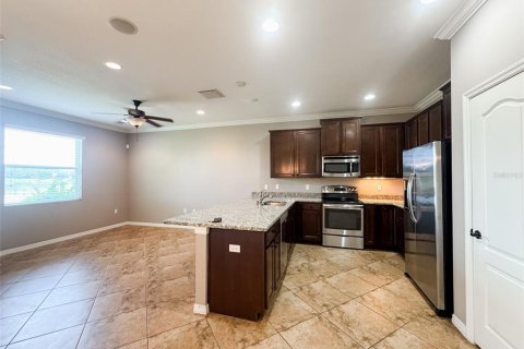 Townhouse in Wesley Chapel, Florida 3 bedrooms, 156.91 sq.m. № 2209779 - photo 8