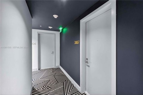 Купить кондоминиум в Майами, Флорида 1 спальня, 57.6м2, № 2024360 - фото 25