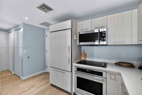 Купить кондоминиум в Майами, Флорида 1 спальня, 57.6м2, № 2024360 - фото 7