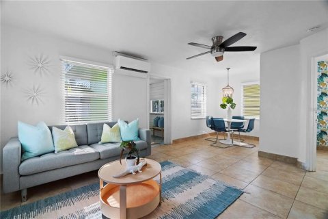 Immobilier commercial à vendre à Largo, Floride: 7 chambres, 345.97 m2 № 2100311 - photo 18