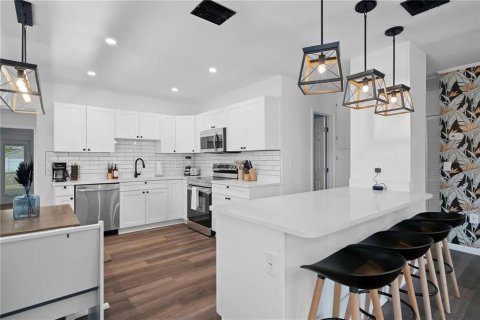 Immobilier commercial à vendre à Largo, Floride: 7 chambres, 345.97 m2 № 2100311 - photo 23