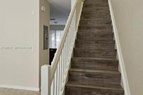 Touwnhouse à louer à Miami, Floride: 2 chambres, 142.7 m2 № 2027902 - photo 9