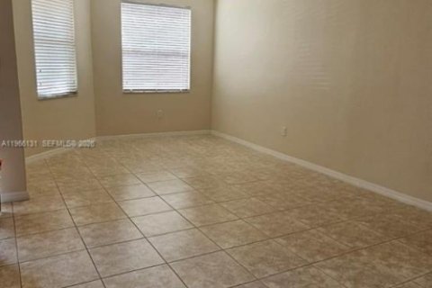 Touwnhouse à louer à Miami, Floride: 2 chambres, 142.7 m2 № 2027902 - photo 10