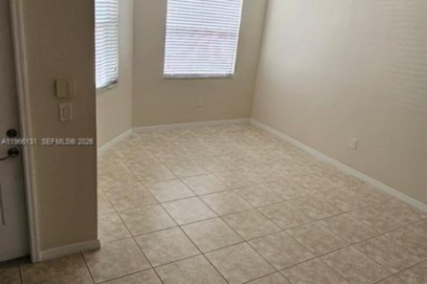 Touwnhouse à louer à Miami, Floride: 2 chambres, 142.7 m2 № 2027902 - photo 13