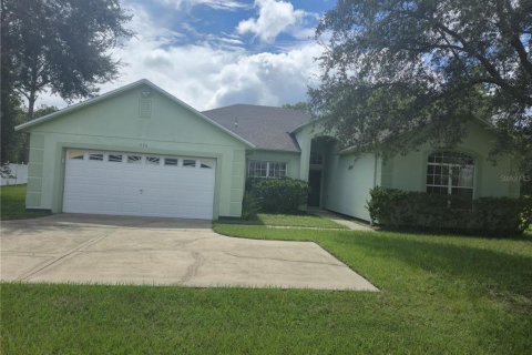House in Kissimmee, Florida 4 bedrooms, 214.42 sq.m. № 1904855 - photo 1