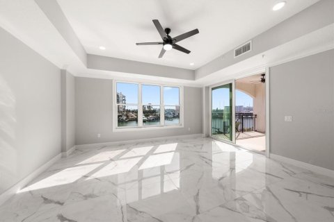 Condo in Clearwater, Florida, 3 bedrooms  № 2195377 - photo 8
