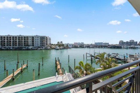 Condo in Clearwater, Florida, 3 bedrooms  № 2195377 - photo 4