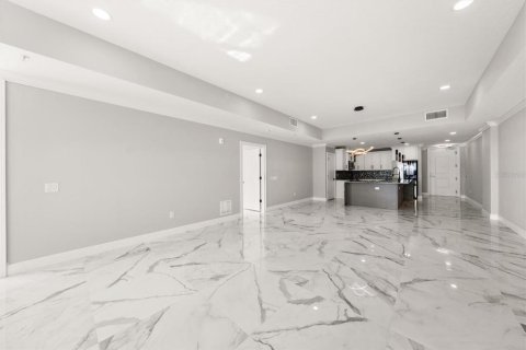 Condo in Clearwater, Florida, 3 bedrooms  № 2195377 - photo 21