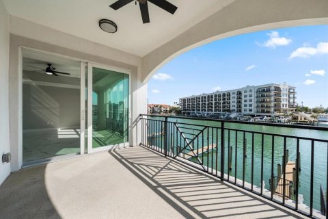 Condo in Clearwater, Florida, 3 bedrooms  № 2195377 - photo 14