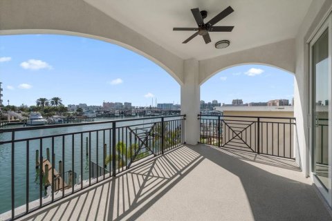 Condo in Clearwater, Florida, 3 bedrooms  № 2195377