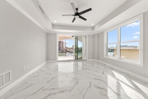 Condo in Clearwater, Florida, 3 bedrooms  № 2195377 - photo 10