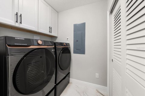 Condo in Clearwater, Florida, 3 bedrooms  № 2195377 - photo 18