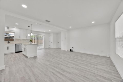 House in Lakeland, Florida 3 bedrooms, 123.1 sq.m. № 1680924 - photo 5