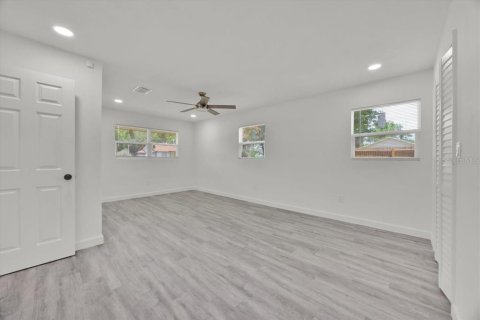 House in Lakeland, Florida 3 bedrooms, 123.1 sq.m. № 1680924 - photo 17