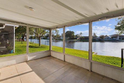 Casa en venta en Holiday, Florida, 4 dormitorios, 190.17 m2 № 1908803 - foto 3