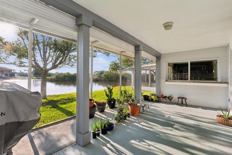 Casa en venta en Holiday, Florida, 4 dormitorios, 190.17 m2 № 1908803 - foto 6
