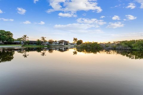 Casa en venta en Holiday, Florida, 4 dormitorios, 190.17 m2 № 1908803 - foto 7