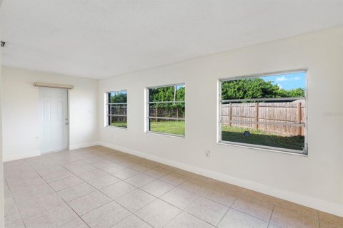 House in Port Charlotte, Florida 3 bedrooms, 162.39 sq.m. № 1883663 - photo 15