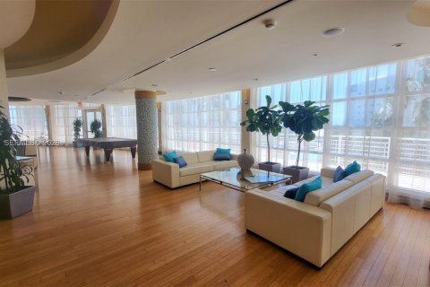 Condo in Miami, Florida, 1 bedroom № 2170238 - photo 22
