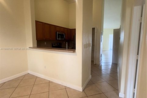 Купить кондоминиум в Хомстед, Флорида 3 спальни, 99.96м2, № 2044962 - фото 12