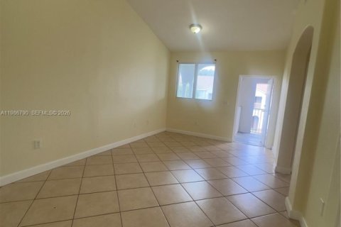 Купить кондоминиум в Хомстед, Флорида 3 спальни, 99.96м2, № 2044962 - фото 2