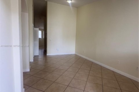 Купить кондоминиум в Хомстед, Флорида 3 спальни, 99.96м2, № 2044962 - фото 3