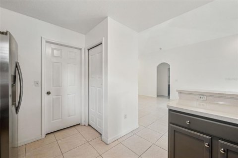 House in Tampa, Florida 3 bedrooms, 123.28 sq.m. № 1905624 - photo 12