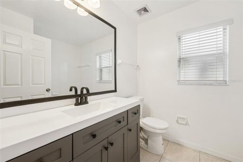House in Tampa, Florida 3 bedrooms, 123.28 sq.m. № 1905624 - photo 18