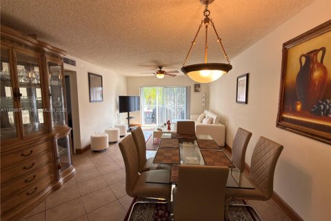 Copropriété à louer à Pembroke Pines, Floride: 1 chambre, 96.34 m2 № 1966257 - photo 26