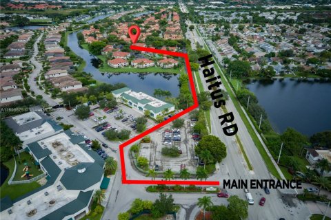 Copropriété à louer à Pembroke Pines, Floride: 1 chambre, 96.34 m2 № 1966257 - photo 4