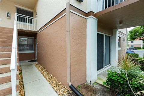 Copropriété à louer à Pembroke Pines, Floride: 1 chambre, 96.34 m2 № 1966257 - photo 6