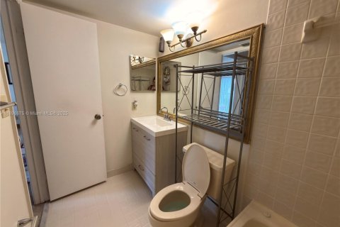 Copropriété à louer à Pembroke Pines, Floride: 1 chambre, 96.34 m2 № 1966257 - photo 22