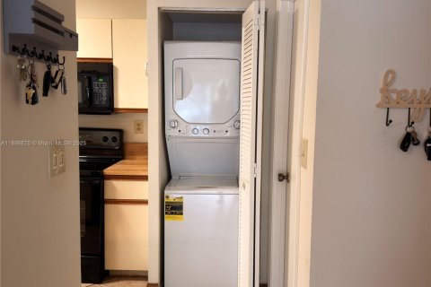 Copropriété à louer à Pembroke Pines, Floride: 1 chambre, 96.34 m2 № 1966257 - photo 30