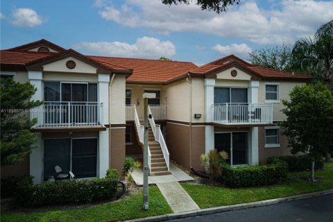 Copropriété à louer à Pembroke Pines, Floride: 1 chambre, 96.34 m2 № 1966257 - photo 10