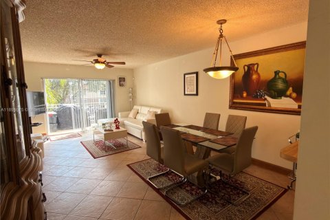 Copropriété à louer à Pembroke Pines, Floride: 1 chambre, 96.34 m2 № 1966257 - photo 25