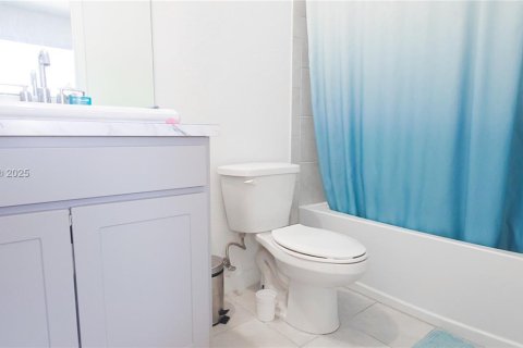 Touwnhouse à vendre à Florida City, Floride: 2 chambres, 112.23 m2 № 2015905 - photo 18