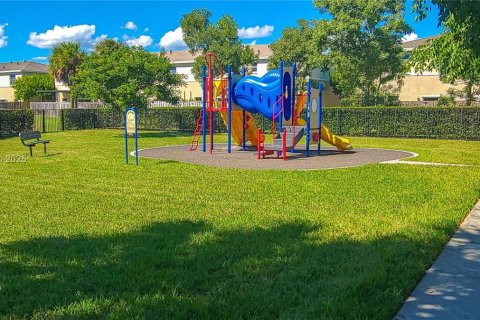 Touwnhouse à vendre à Florida City, Floride: 2 chambres, 112.23 m2 № 2015905 - photo 25