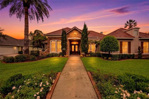 Casa en venta en Mount Dora, Florida, 3 dormitorios, 342.44 m2 № 2299390 - foto 2
