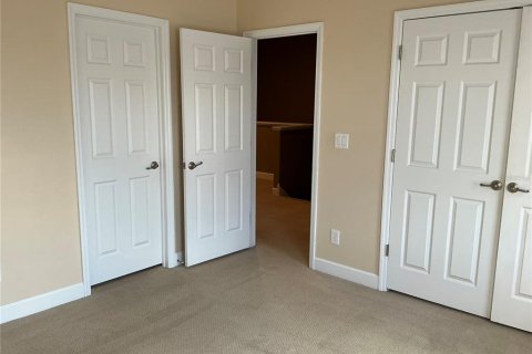 Townhouse in Seminole, Florida 3 bedrooms, 193.98 sq.m. № 2294715 - photo 26